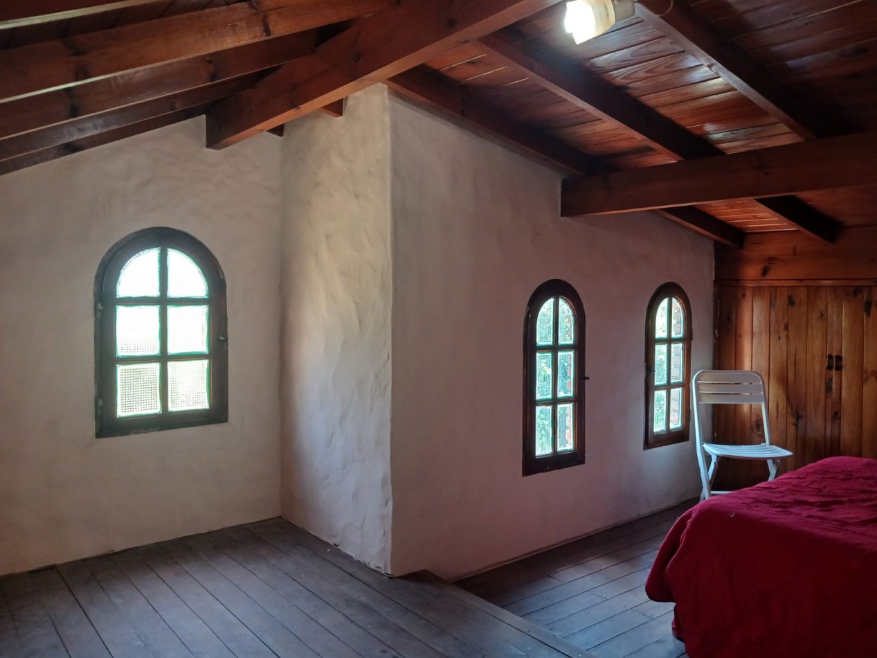 Venta Casa 4 ambientes, con gran parque, Bosque Peralta Ramos