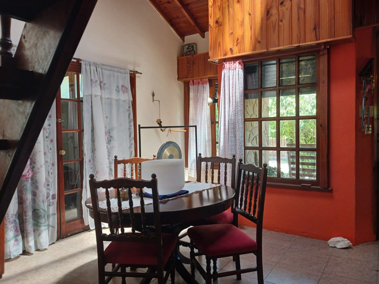 Venta Casa 4 ambientes, con gran parque, Bosque Peralta Ramos