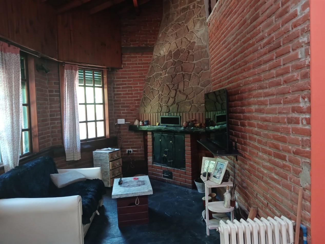 Venta Casa 4 ambientes, con gran parque, Bosque Peralta Ramos