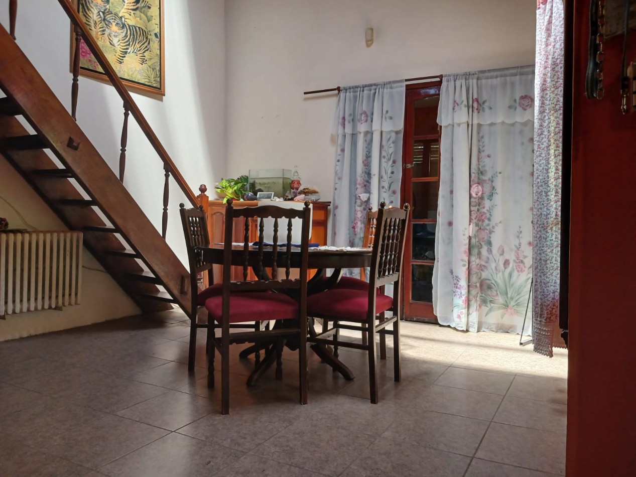 Venta Casa 4 ambientes, con gran parque, Bosque Peralta Ramos