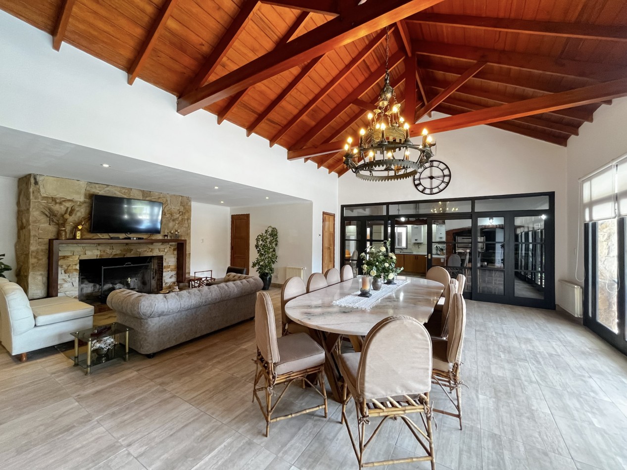 CASA EN VENTA LOMAS DE STELLA MARIS