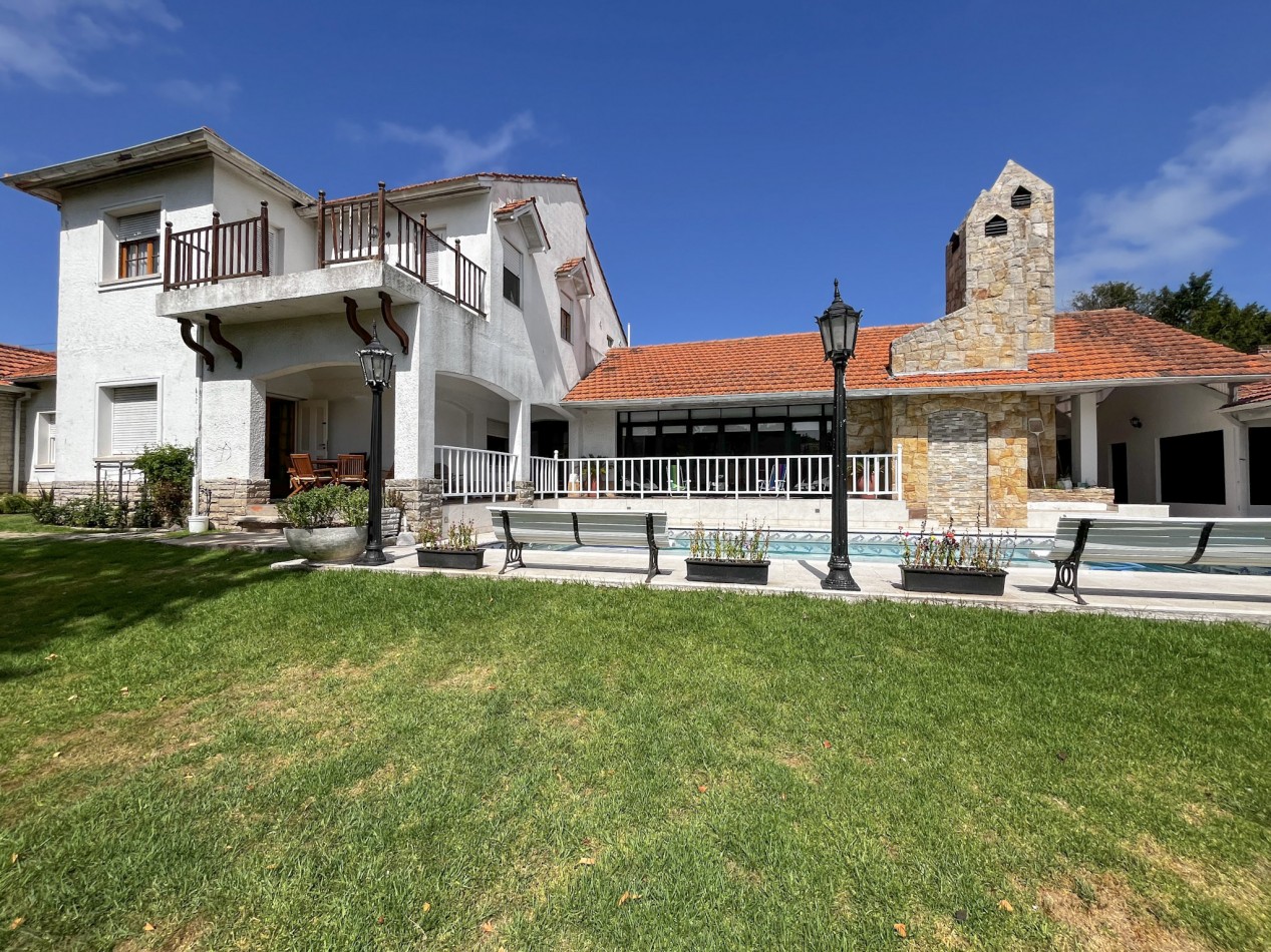 CASA EN VENTA LOMAS DE STELLA MARIS