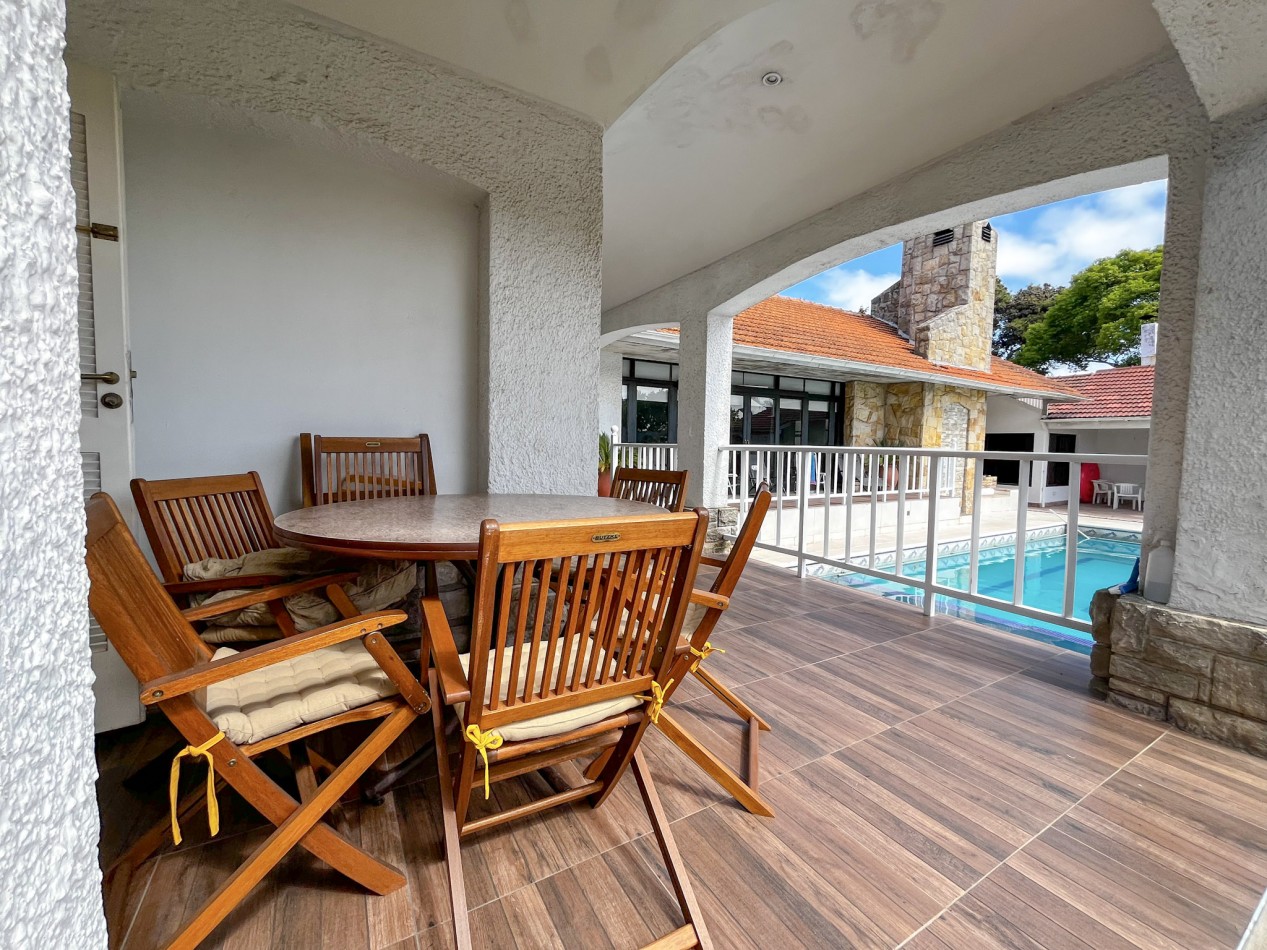 CASA EN VENTA LOMAS DE STELLA MARIS