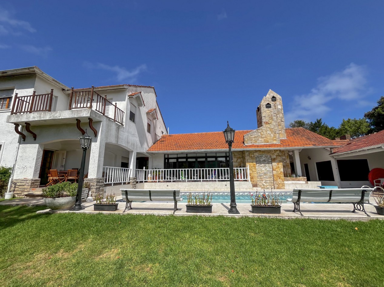 CASA EN VENTA LOMAS DE STELLA MARIS