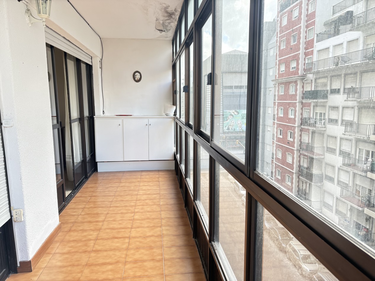 DEPARTAMENTO 3 AMBIENTES AL FRENTE - EXCELENTE UBICACION EN EL CENTRO DE MAR DEL PLATA 