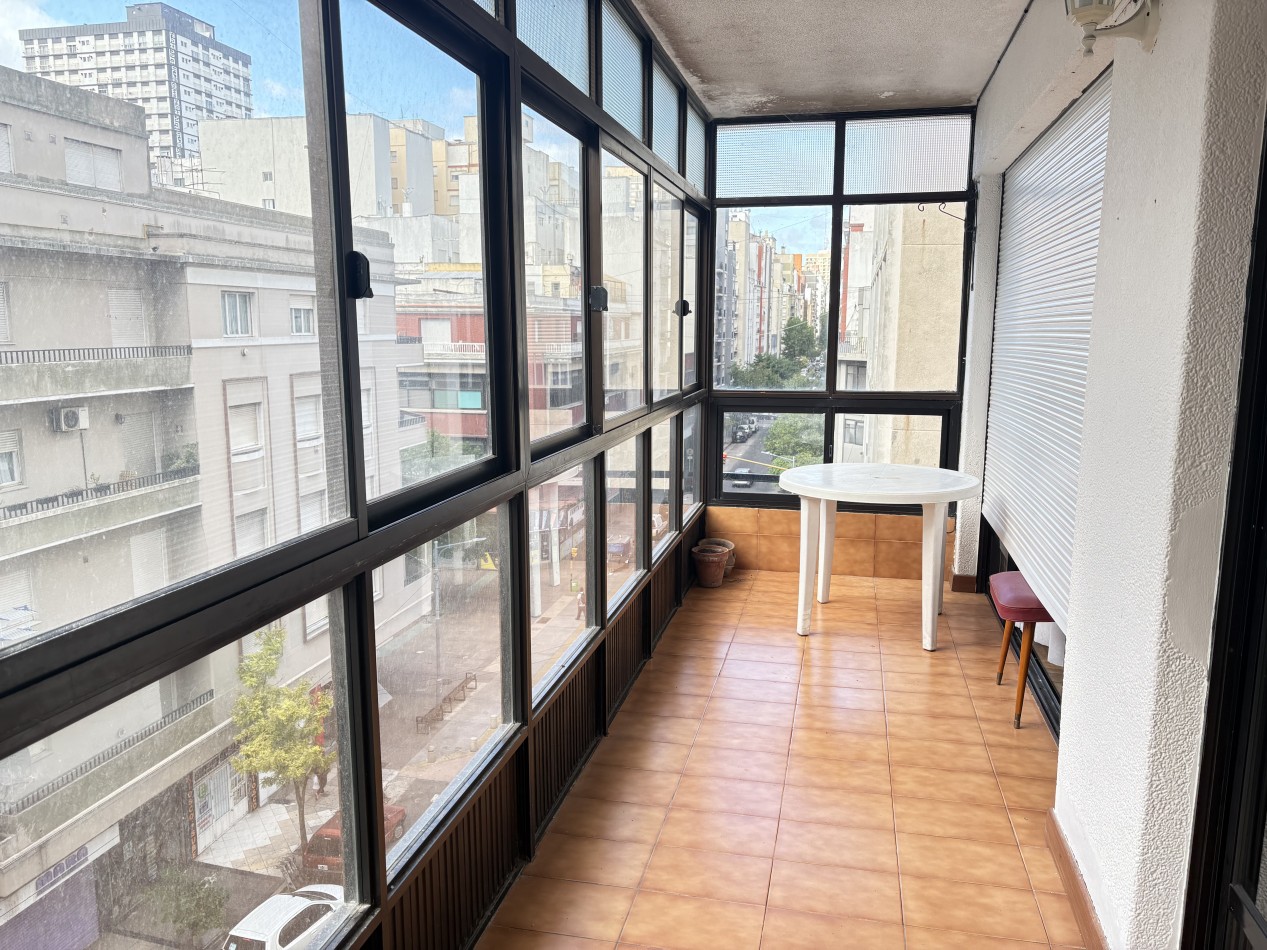 DEPARTAMENTO 3 AMBIENTES AL FRENTE - EXCELENTE UBICACION EN EL CENTRO DE MAR DEL PLATA 