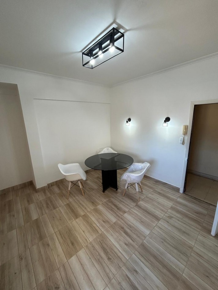 Venta Departamento 3 ambientes parcialmente reciclado muy luminoso