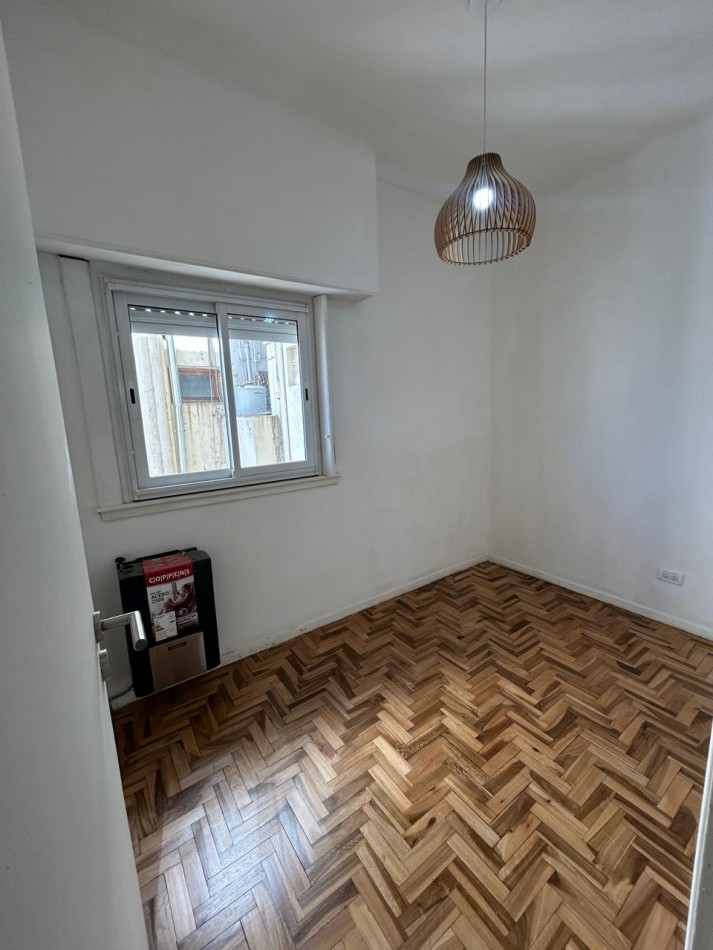 Venta Departamento 3 ambientes parcialmente reciclado muy luminoso