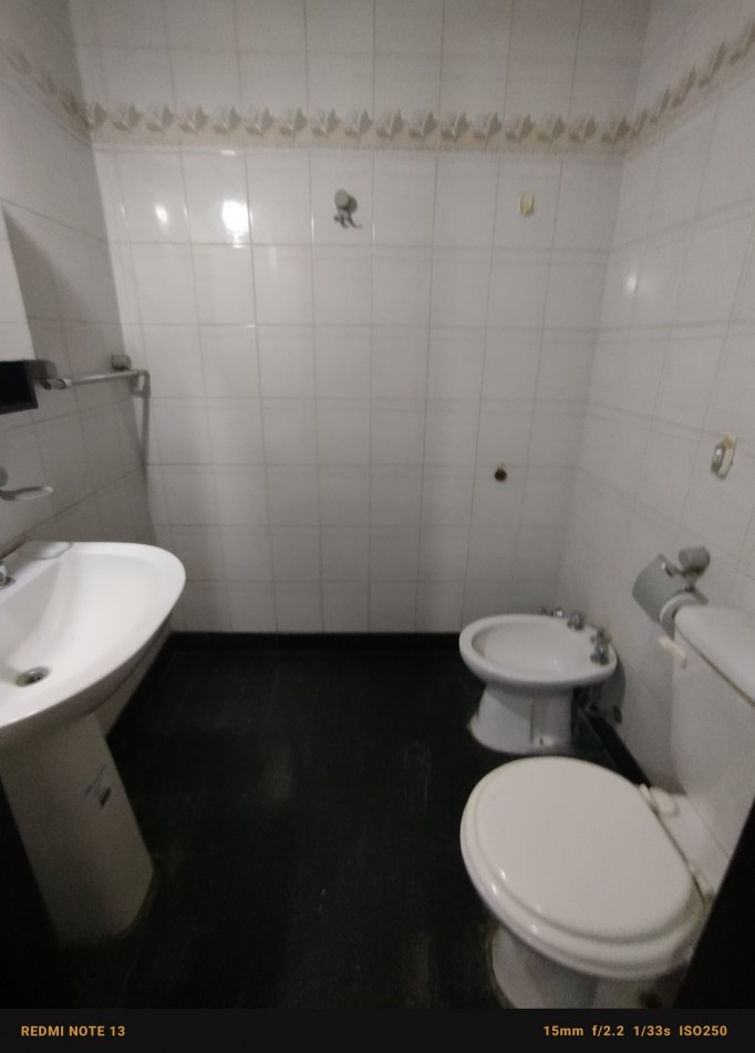 Venta en block casa 3 ambientes C/quincho+ galpon multiples usos 630 M2 cubiertoz