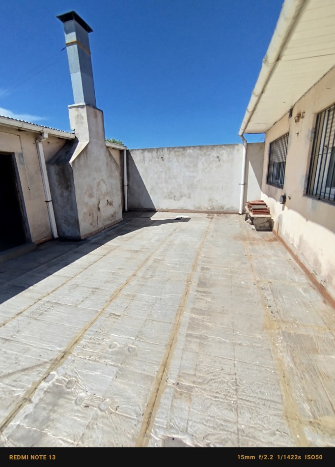 Venta en block casa 3 ambientes C/quincho+ galpon multiples usos 630 M2 cubiertoz