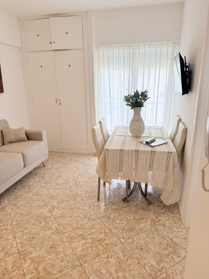 Departamento monoambiente dividido con balcon al frente