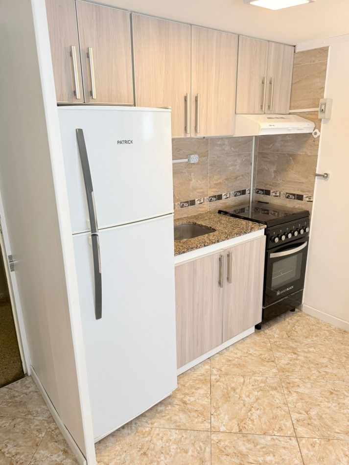 Departamento monoambiente dividido con balcon al frente