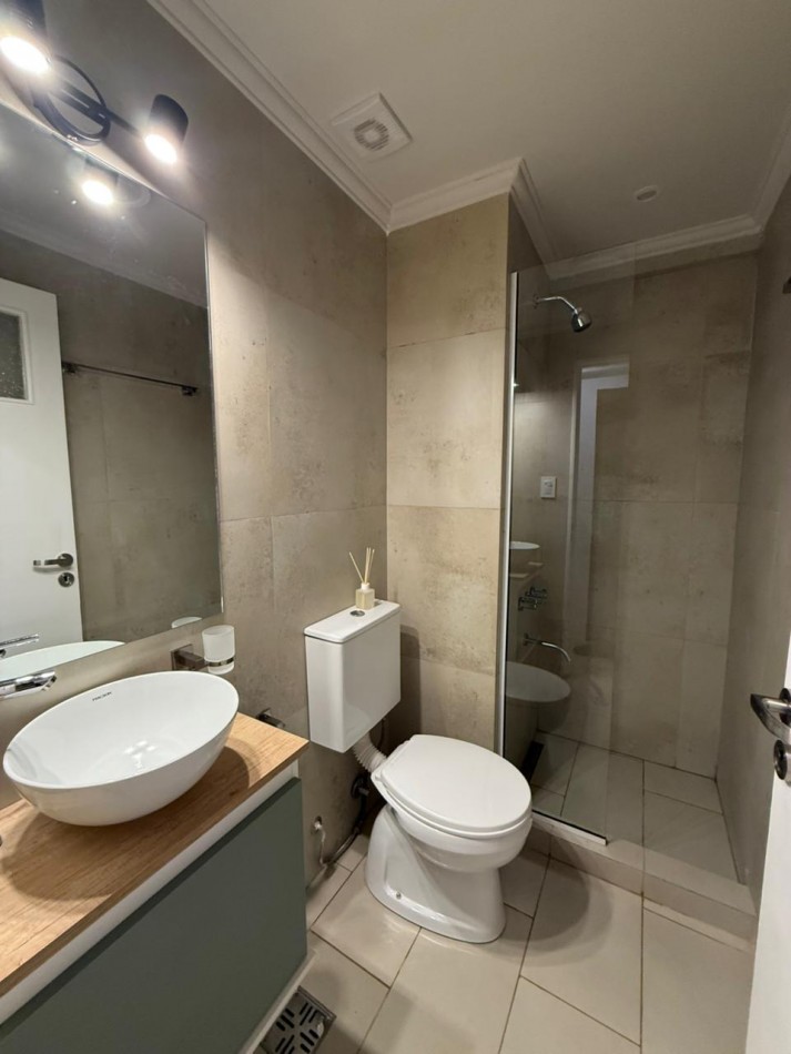 VENTA DEPARTAMENTO MONOAMBIENTE RECICLADO Y AMOBLADO CENTRO