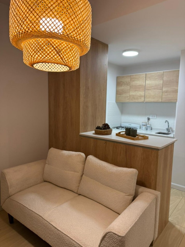 VENTA DEPARTAMENTO MONOAMBIENTE RECICLADO Y AMOBLADO CENTRO