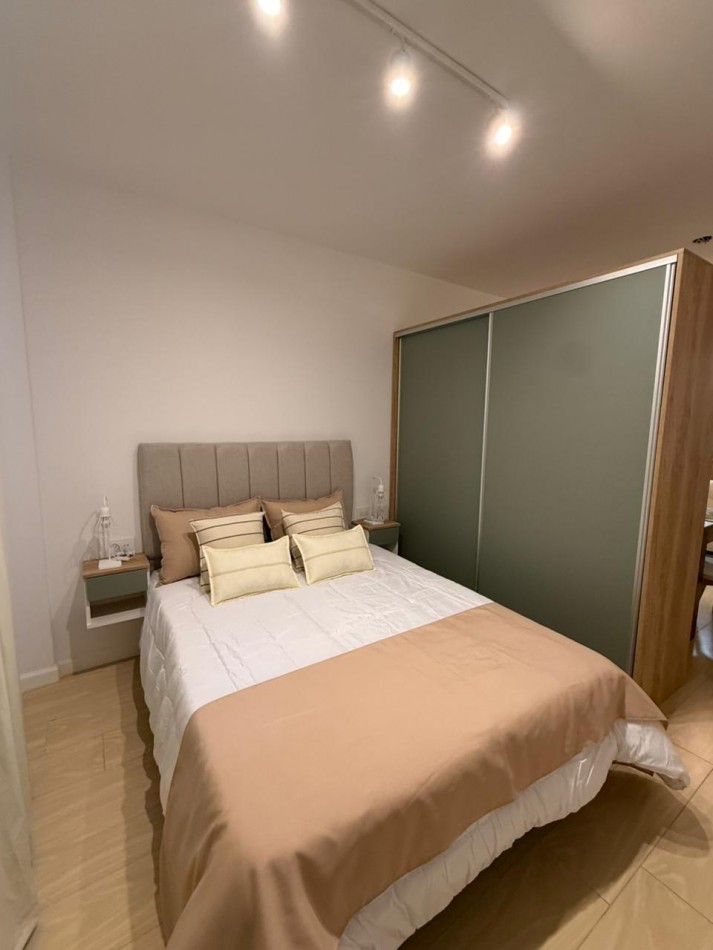 VENTA DEPARTAMENTO MONOAMBIENTE RECICLADO Y AMOBLADO CENTRO