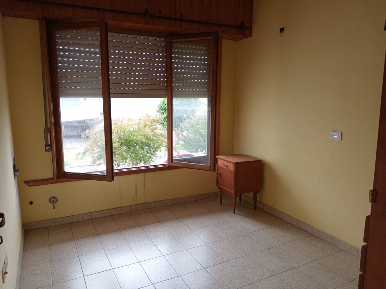 CASA 3 AMBIENTES CON DEPARTAMENTO Y QUINCHO