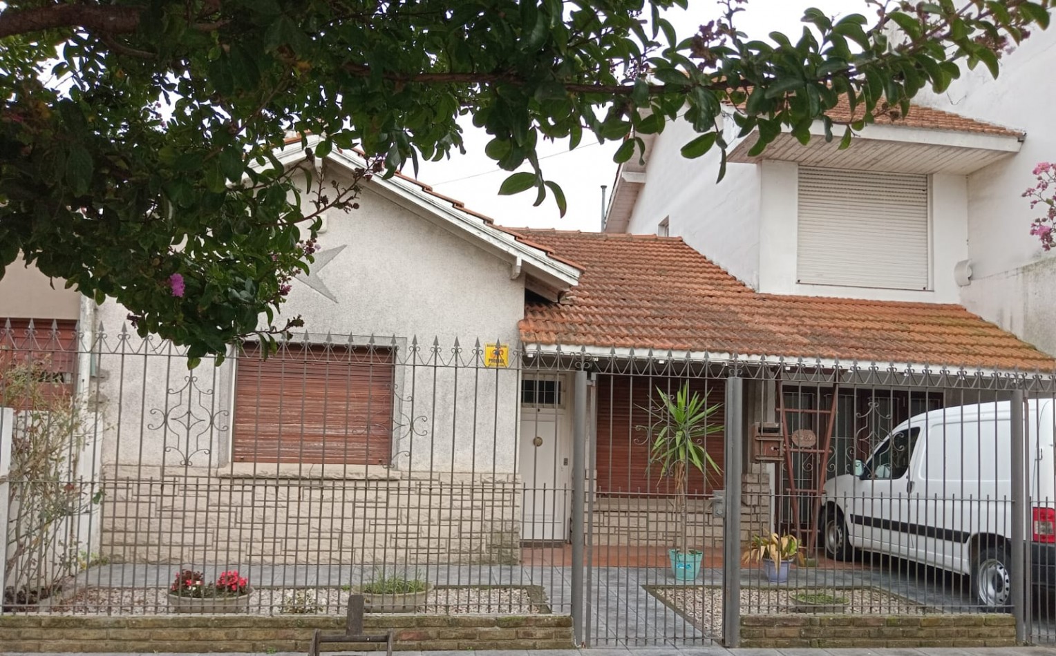 CASA 3 AMBIENTES CON DEPARTAMENTO Y QUINCHO