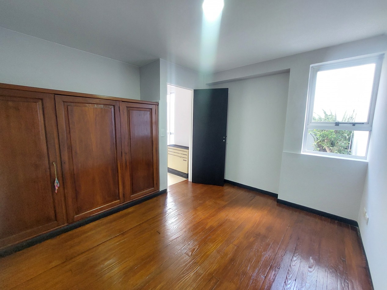 PH 2 amb. con 2 patios y parrilla. 