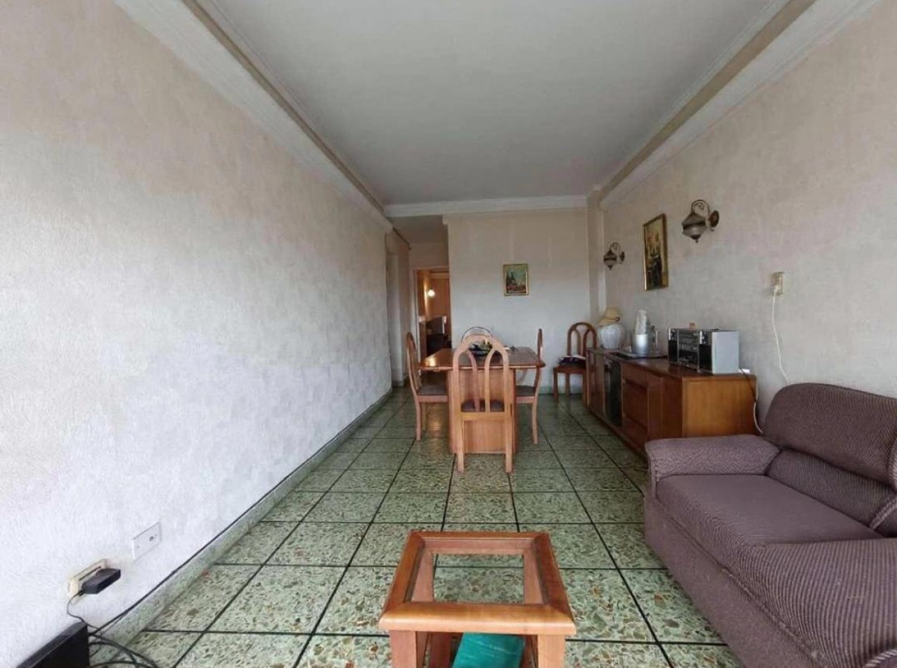 VENTA DEPARTAMENTO 2 AMBIENTES  A LA CALLE CON VISTA AL MAR Y PLAZA COLON + DEPENDENCIA