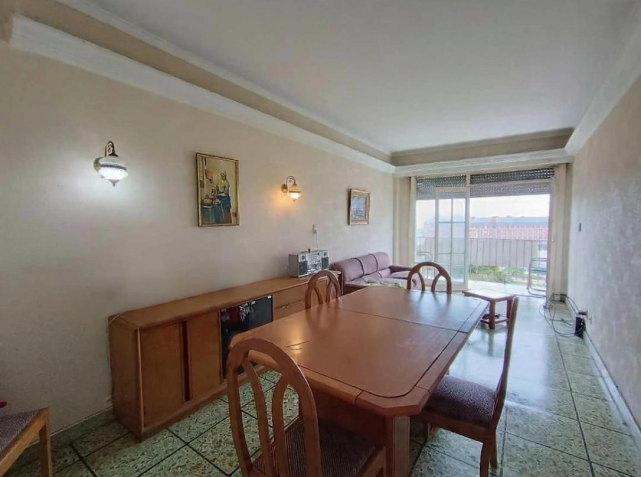 VENTA DEPARTAMENTO 2 AMBIENTES  A LA CALLE CON VISTA AL MAR Y PLAZA COLON + DEPENDENCIA