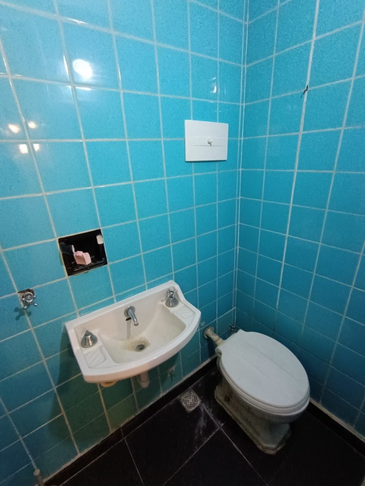 VENTA DEPARTAMENTO 2 AMBIENTES  A LA CALLE CON VISTA AL MAR Y PLAZA COLON + DEPENDENCIA