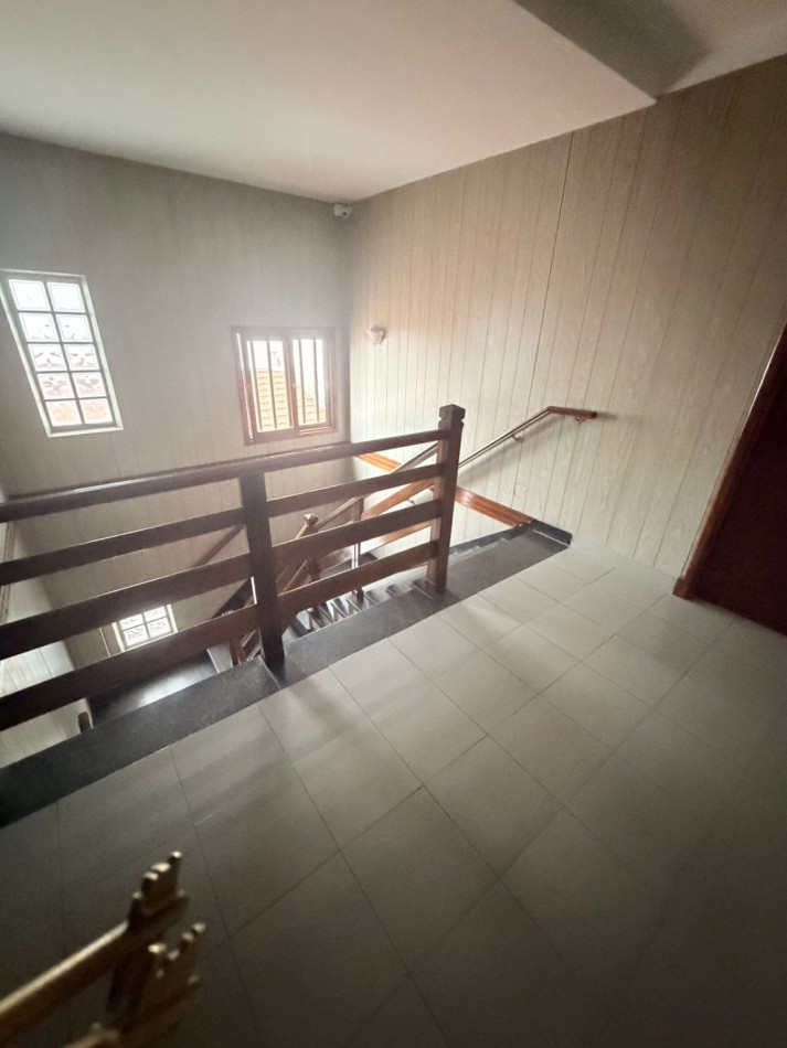 OFICINA EN ALQUILER- ACHA Y 12 DE OCTUBRE