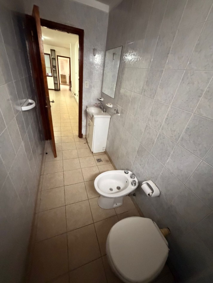 OFICINA EN ALQUILER- ACHA Y 12 DE OCTUBRE