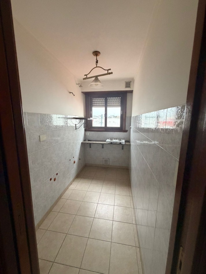 OFICINA EN ALQUILER- ACHA Y 12 DE OCTUBRE