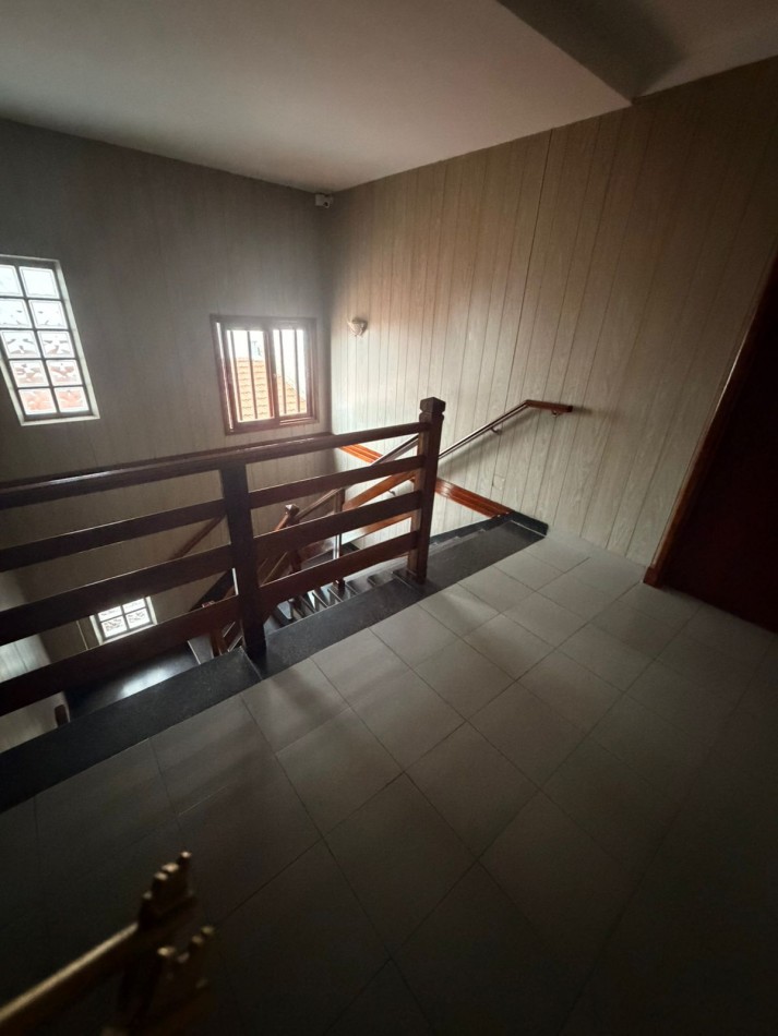 OFICINA EN ALQUILER- ACHA Y 12 DE OCTUBRE