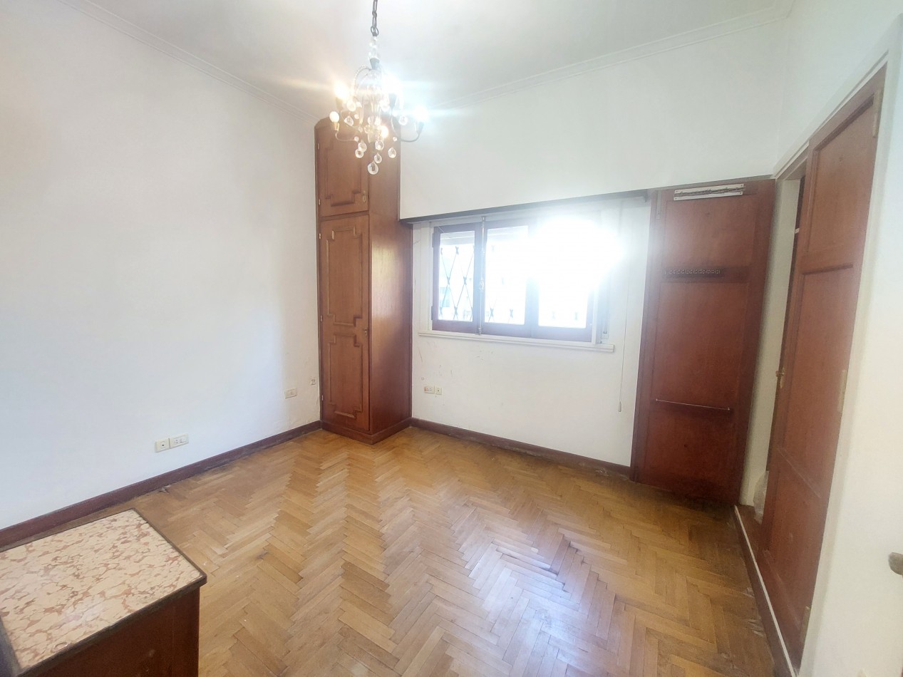 Casa de 4 ambientes en zona Guemes