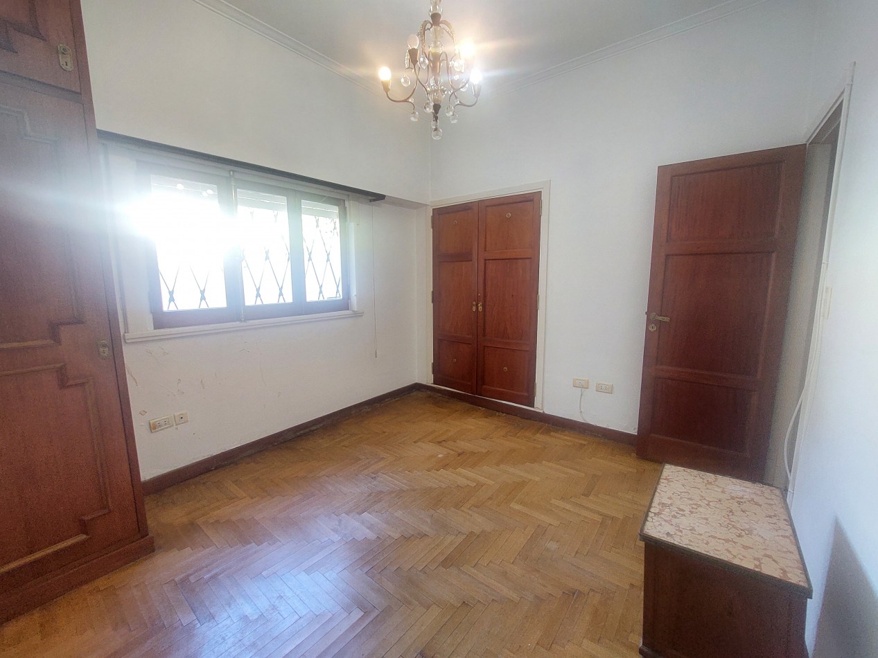 Casa de 4 ambientes en zona Guemes