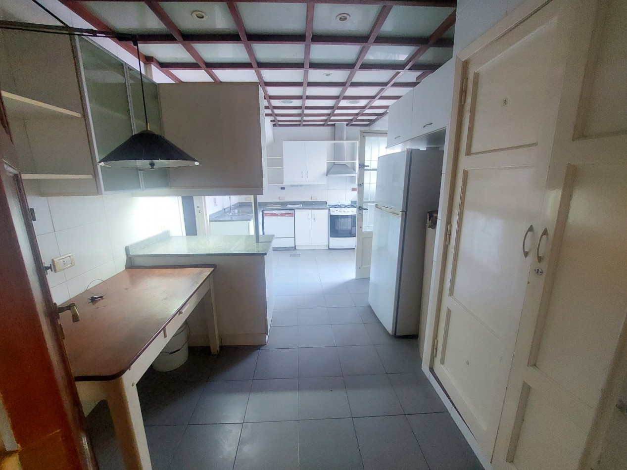 Casa de 4 ambientes en zona Guemes