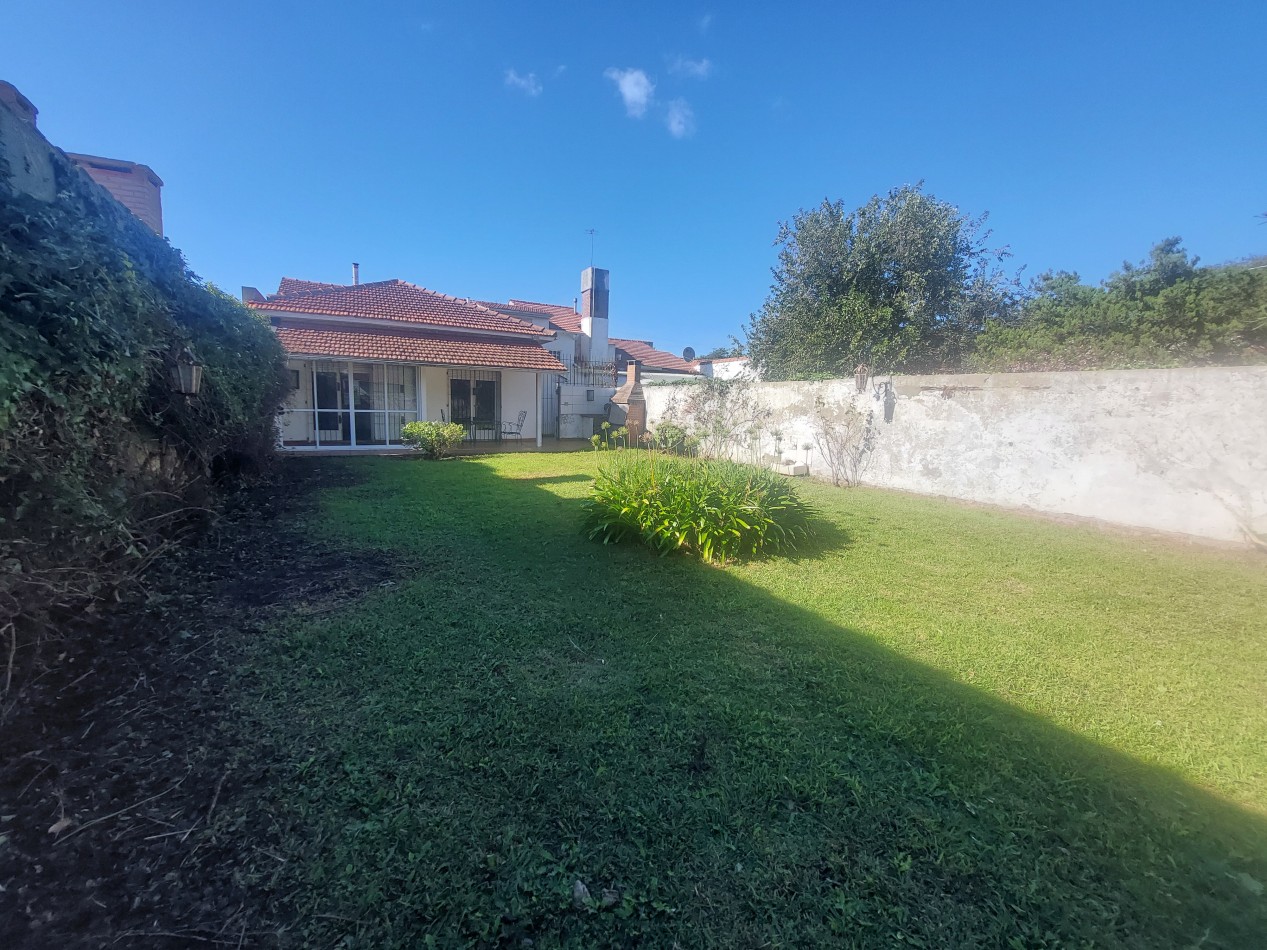 Casa de 4 ambientes en zona Guemes