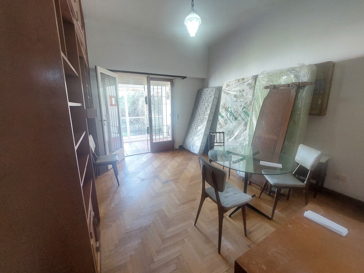 Casa de 4 ambientes en zona Guemes