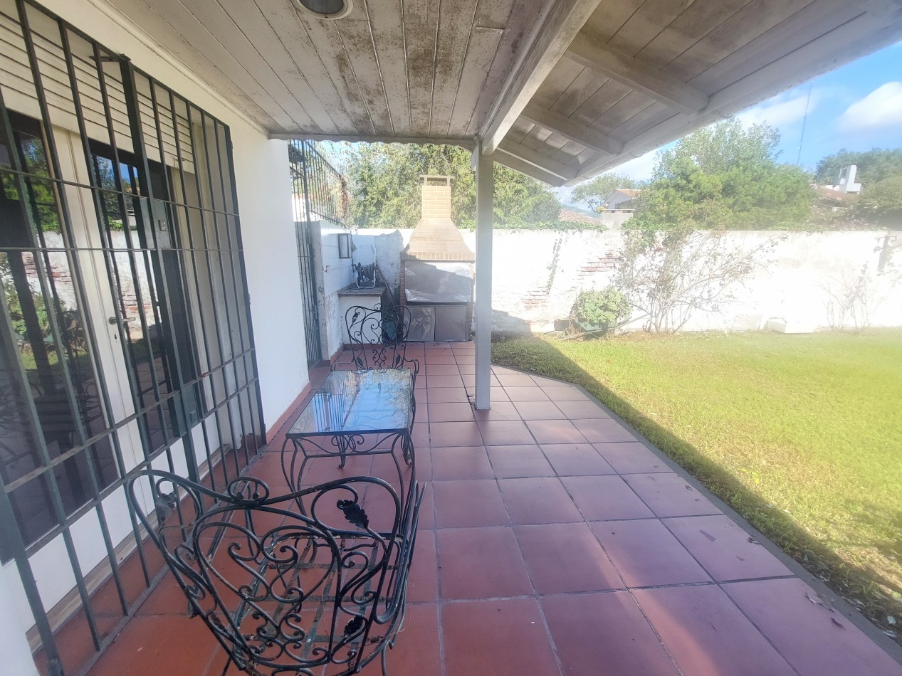 Casa de 4 ambientes en zona Guemes