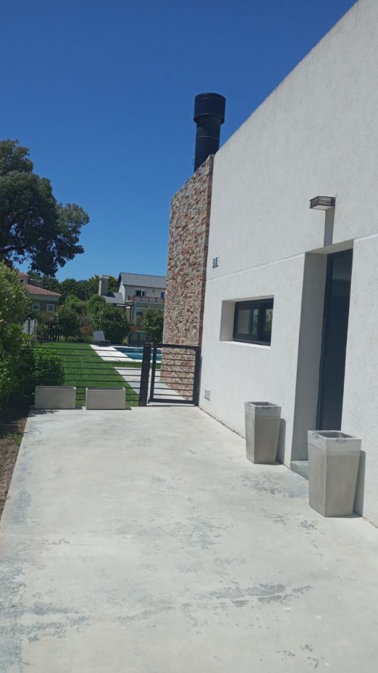 ALQUILER CASA 5 AMBIENTES -RUMENCO-LAS LOMAS