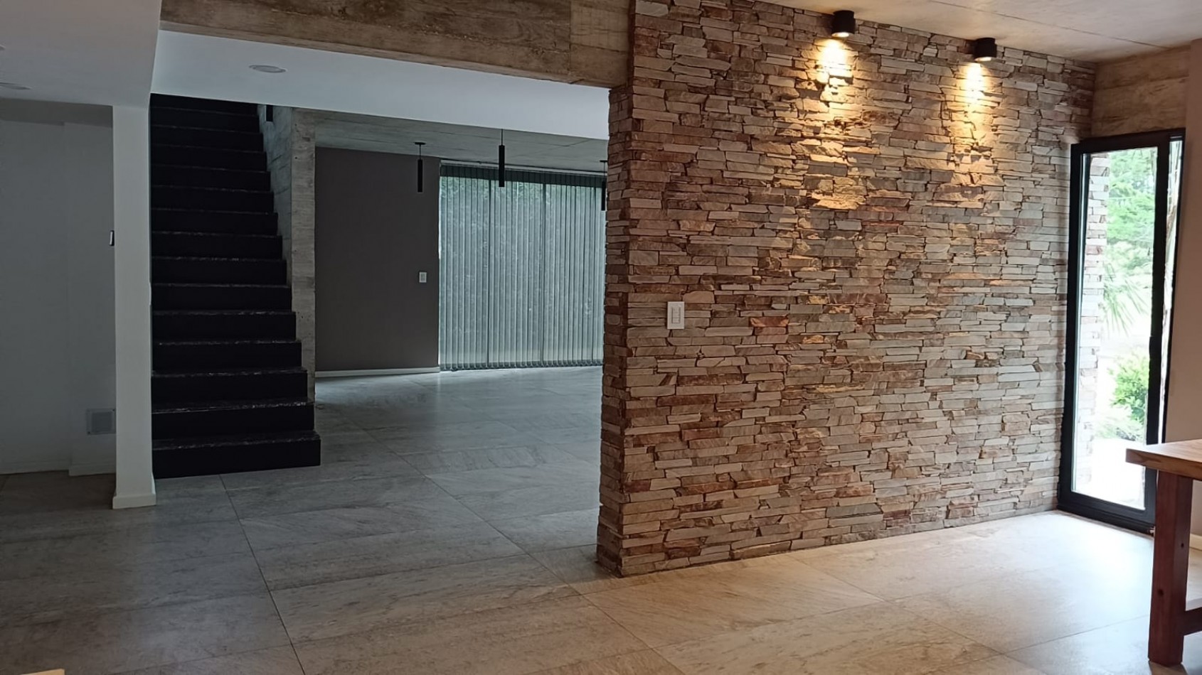 ALQUILER CASA 5 AMBIENTES -RUMENCO-LAS LOMAS