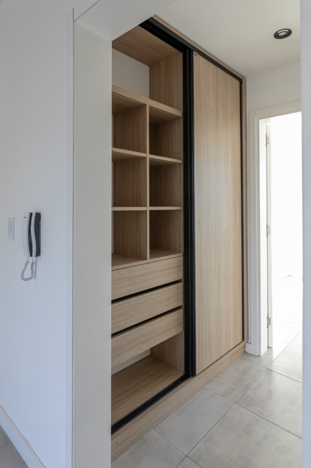 VENTA DEPARTAMENTO 2 AMBIENTES AL FRENTE CON BALCON TERRAZA 