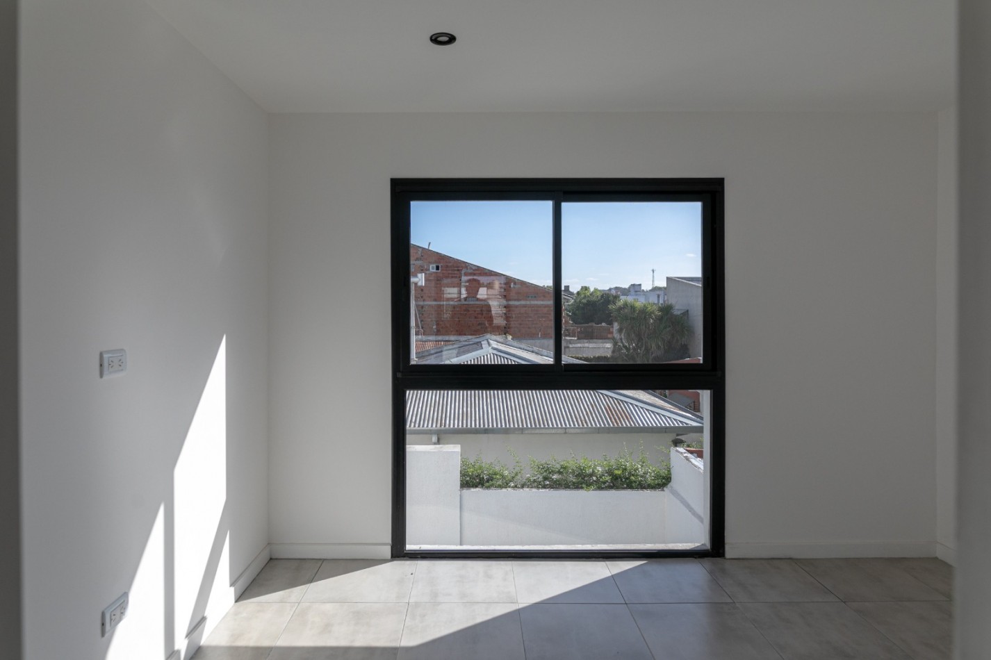 VENTA DEPARTAMENTO 2 AMBIENTES AL FRENTE CON BALCON TERRAZA 