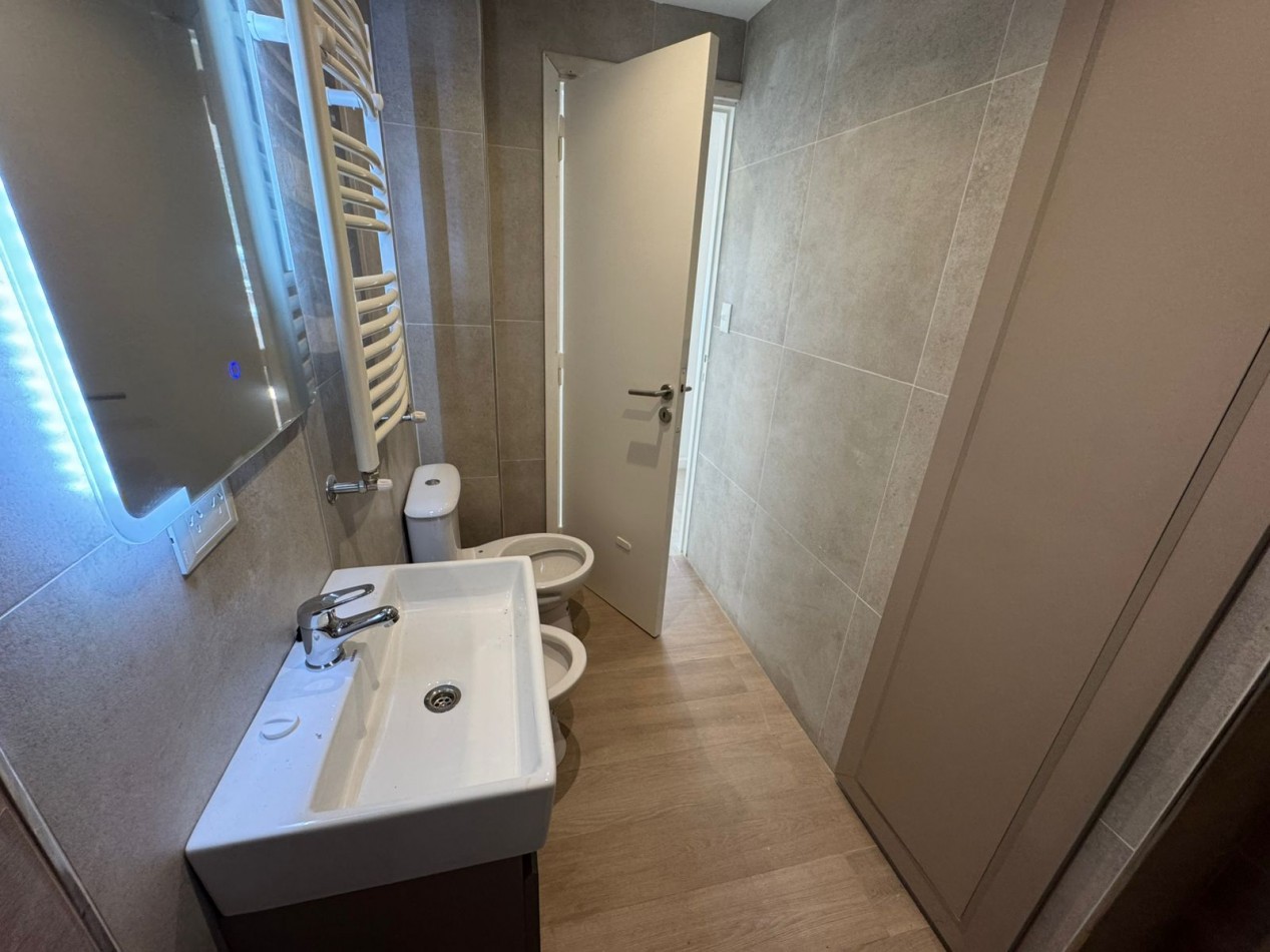 DEPARTAMENTO 3 AMBIENTES CON BALCON -FRENTE-