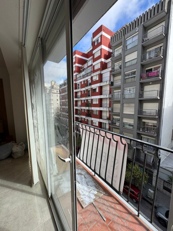 DEPARTAMENTO 3 AMBIENTES CON BALCON -FRENTE-