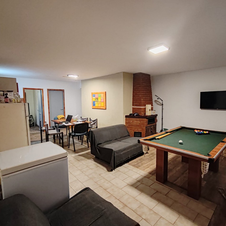 Casa 3 amb con parque y pileta barranca los Lobos 