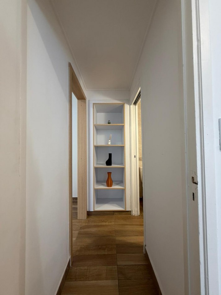 Venta Departamento 2 ambientes con balcon a la calle, reciclado y amoblado