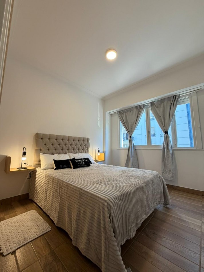 Venta Departamento 2 ambientes con balcon a la calle, reciclado y amoblado