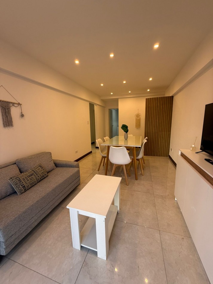 Venta Departamento 3 ambientes a la calle con Balcon corrido