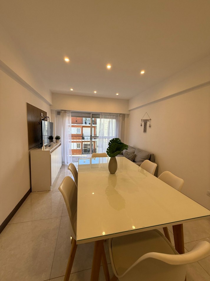 Venta Departamento 3 ambientes a la calle con Balcon corrido