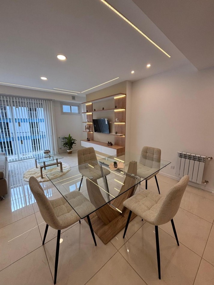 Venta Departamento 3 ambientes a la calle con Balcon