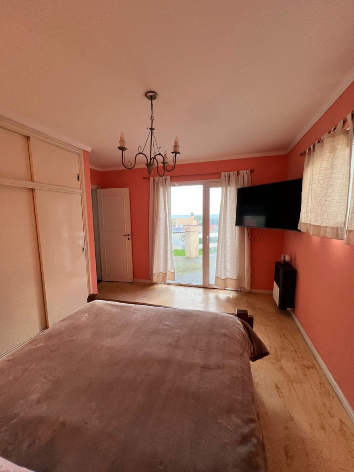 VENTA CASA 3 AMBIENTES A 150 METROS DEL MAR-