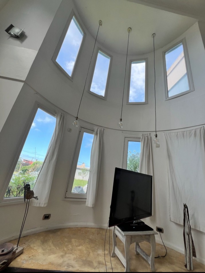 VENTA CASA 3 AMBIENTES A 150 METROS DEL MAR-