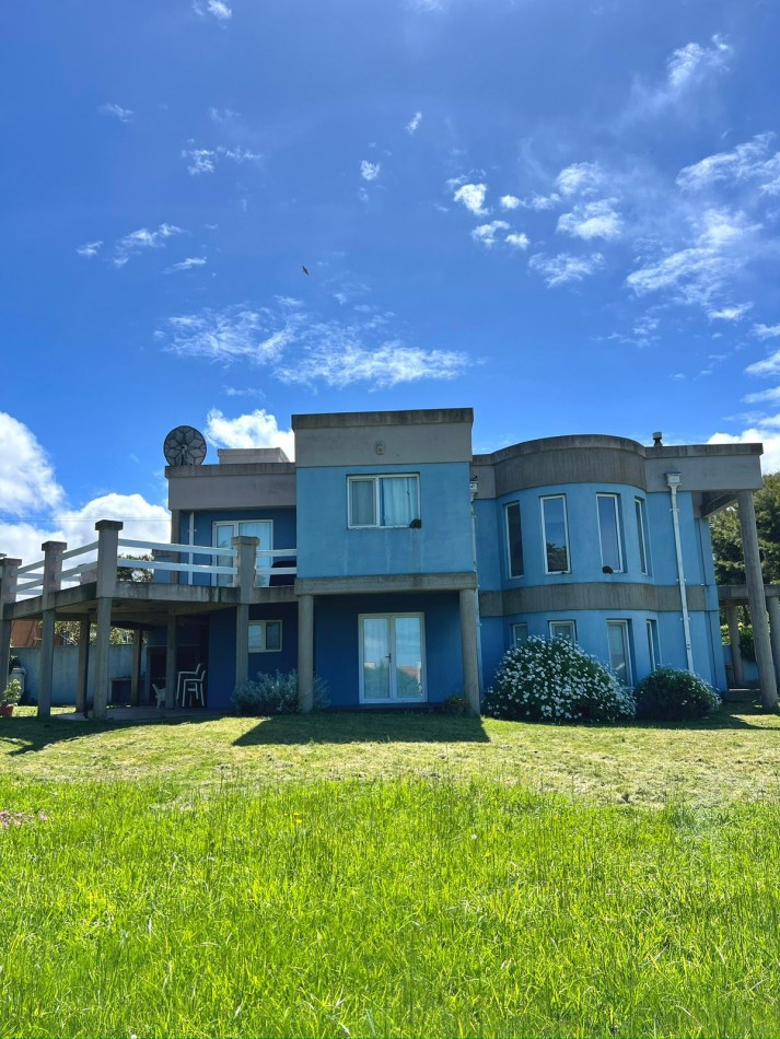 VENTA CASA 3 AMBIENTES A 150 METROS DEL MAR-